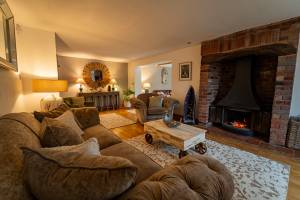 Ecopsia Sitting Room3