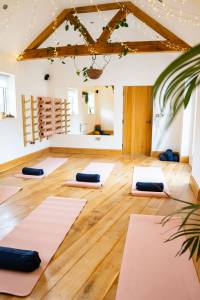 Ecopsia Womens Retreats yoga sister circle studio 12